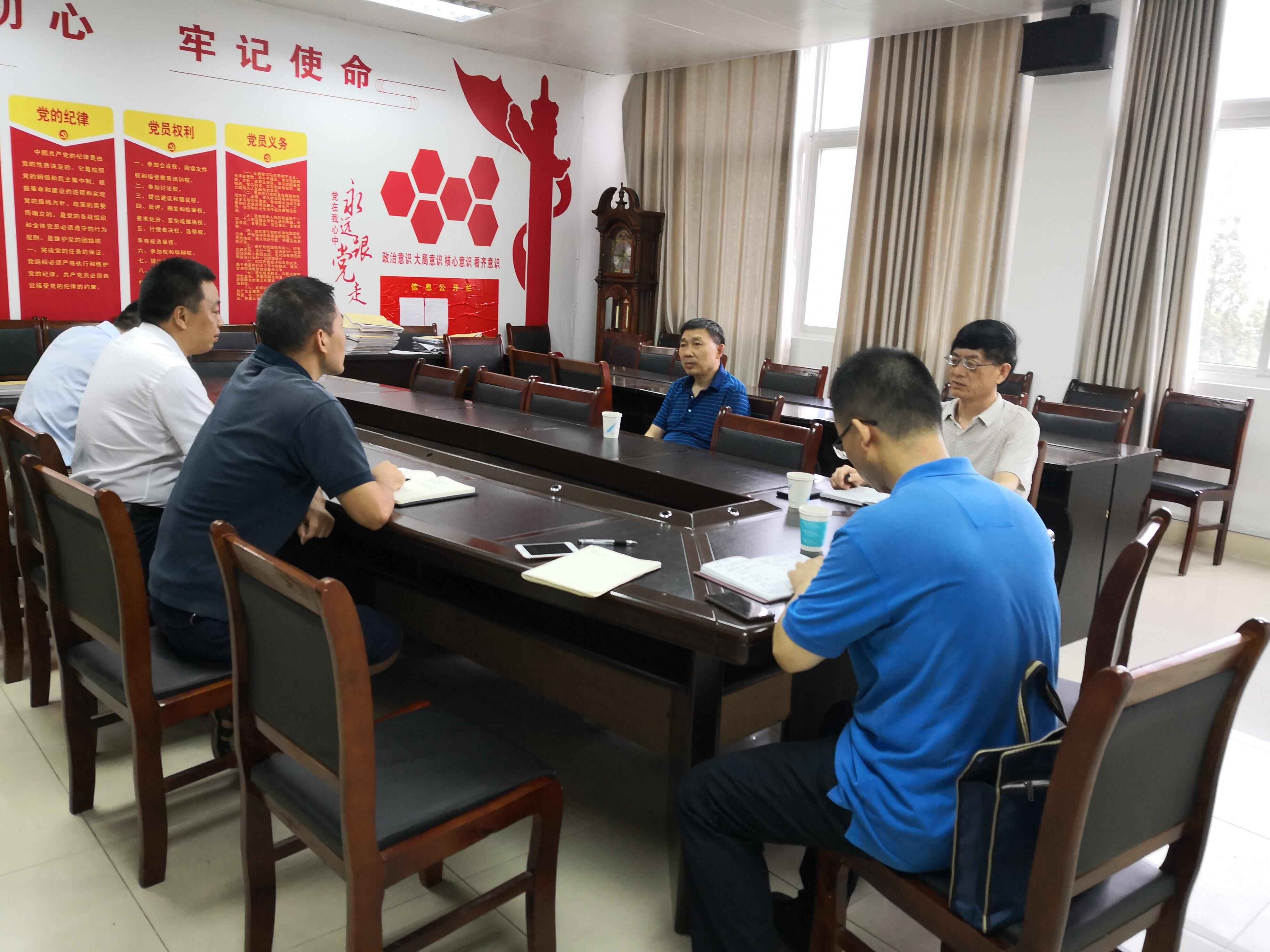 副董事长王文臣到云顶yd2223线路检测检查新学期教学工作.jpg